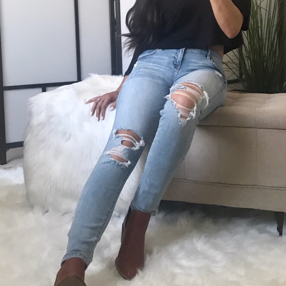 Destructed Skinny Jean - Picture 7 of 7
